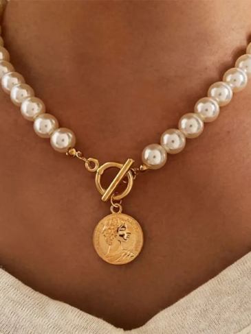 Coin Portrait Pearl Strand Necklace - White Stylord