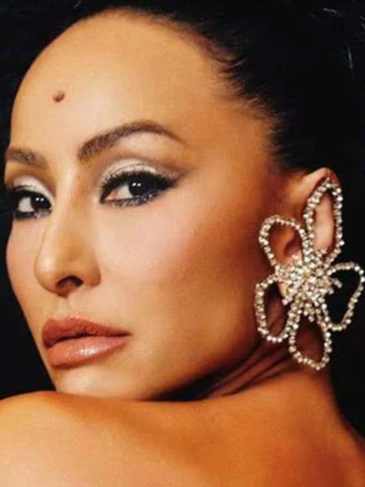 Crystal Irregular Flower Shape Stud Drop Earrings - Silver Stylord