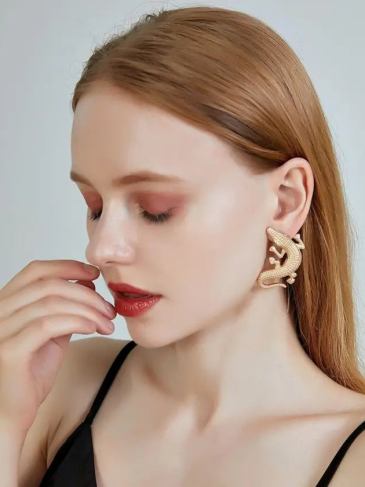 Elegant Punk Crocodile Earrings - Gold Stylord