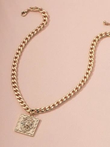 Golden Lion Head Pendant Necklace - Gold / Square Stylord