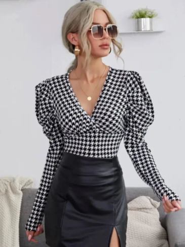 Plaid Long Sleeve Houndstooth Top - White / s Stylord