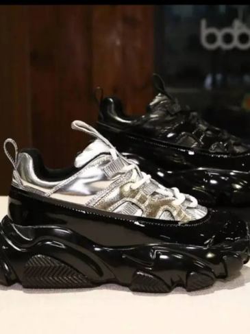 Rubber Light Fashion Sneaker - Black / 37 Stylord