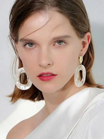Simple White Resin Geometric Drop Earrings - Stylord