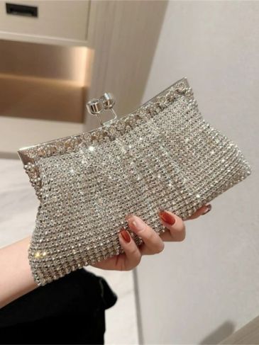 Wedding Party Evening With Chain Handbag